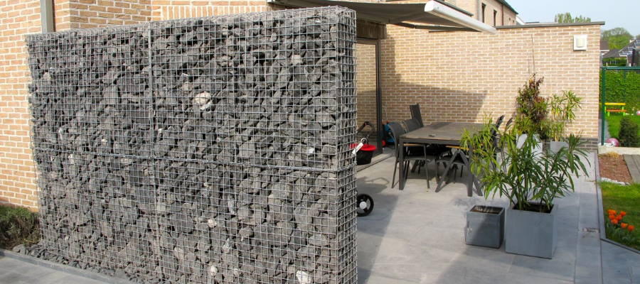 De kosten van schanskorven zijn onder andere afhankelijk van het vulmateriaal De kosten van schanskorven zijn onder andere afhankelijk van het vulmateriaal
